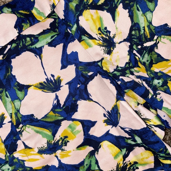 J.Crew Floral Shorts - Picture 2 of 5